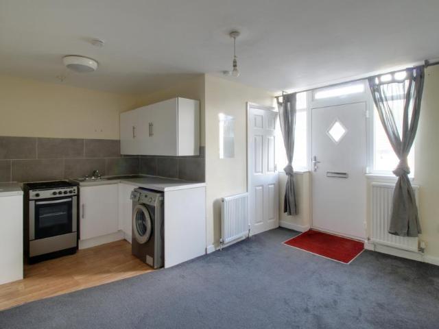 Flat for rent in London Borough of Croydon, Kenley