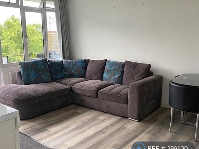 Apartment for rent in Shortlands, Greater London