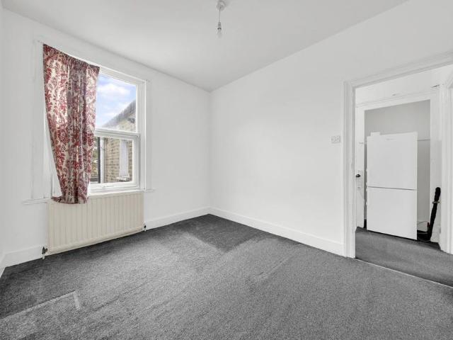 Apartment for rent in London Borough of Newham, Greater London