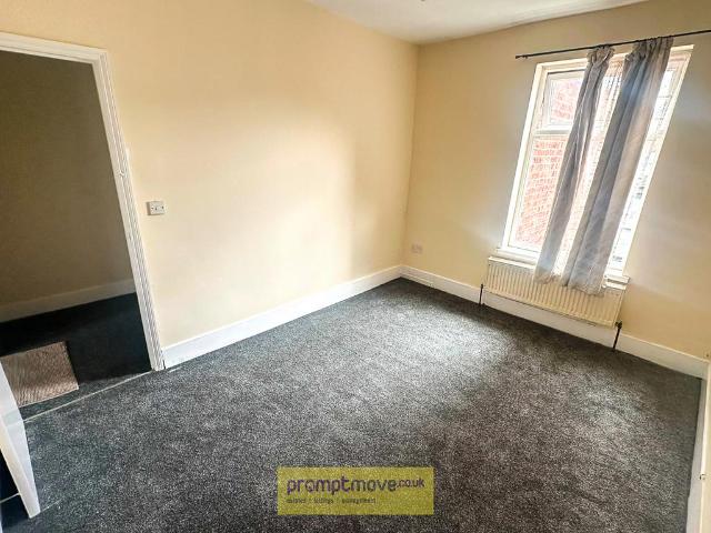 Flat for rent in Spring Park, Luton