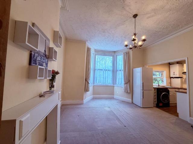 Apartment for rent in Gants Hill, Greater London