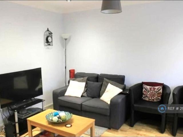 Apartment for rent in Lane, Greater London