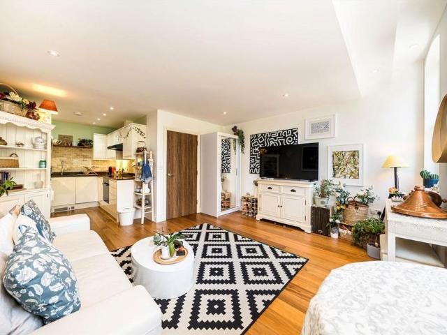 Apartment for rent in Old Kent Road, Greater London