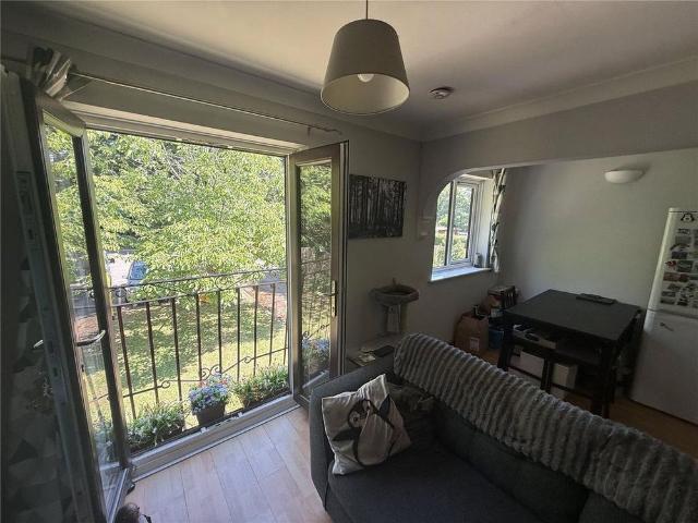 Apartment for rent in Bitterne Park, City Of Southampton