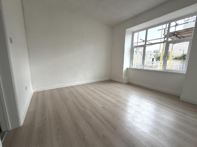 Apartment for rent in Porth-y-Felin, Holyhead
