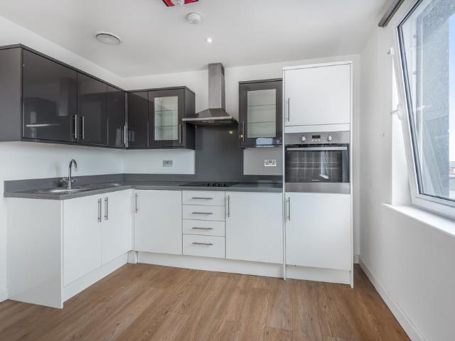 Flat for rent in Slough