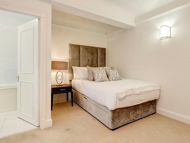 Flat for rent in Chelsea, Greater London