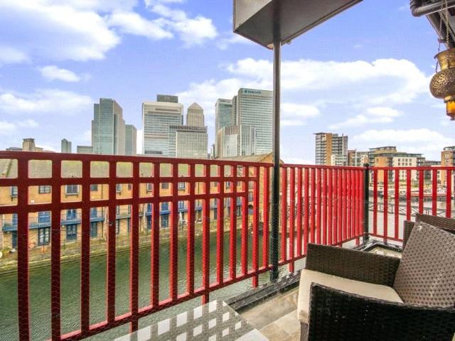 Flat for rent in Blackwall, Greater London