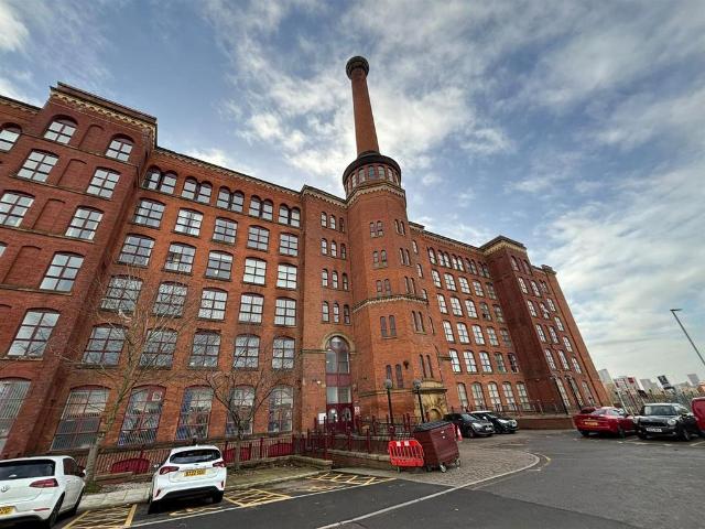 Flat for rent in Georgia, Greater Manchester