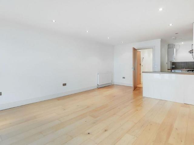 Apartment for rent in Lower Holloway, Greater London