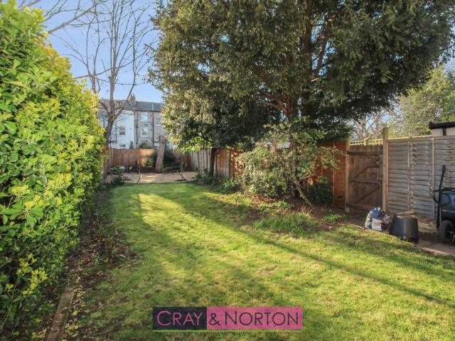 Flat for rent in London Borough of Croydon, Addiscombe
