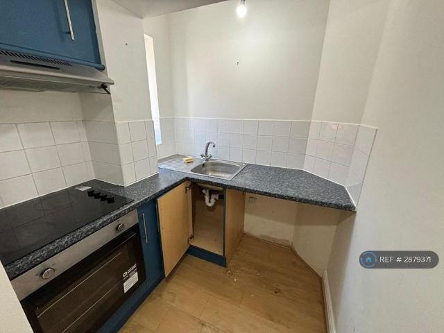 Apartment for rent in Luton, Chatham