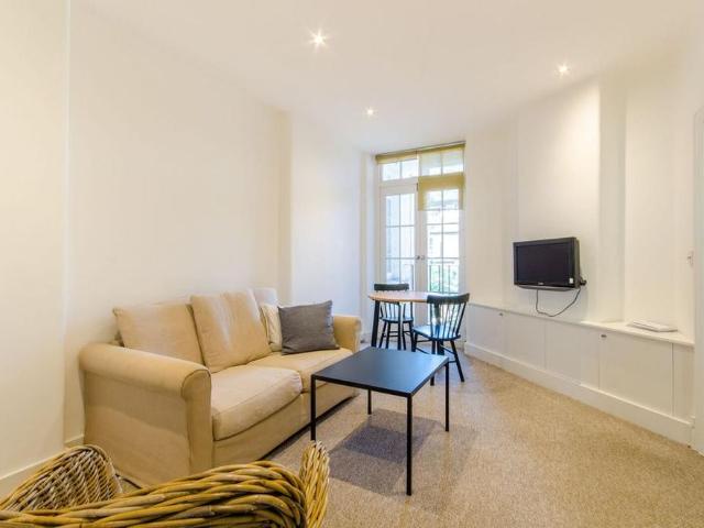 Apartment for rent in St. John's Wood, Greater London