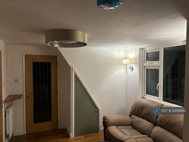 Apartment for rent in South Cliff, Scarborough