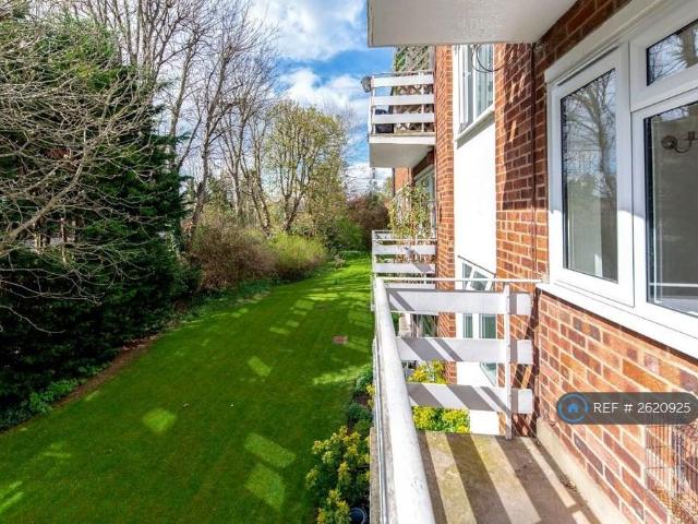 Flat for rent in Surbiton, Greater London