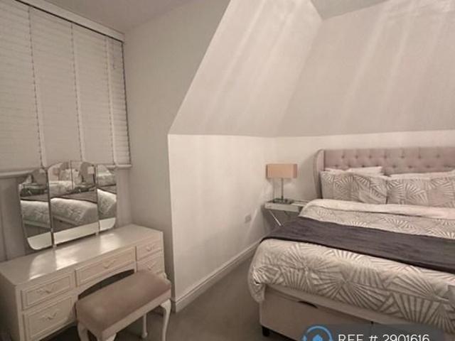 Apartment for rent in Meadvale, Red Hill