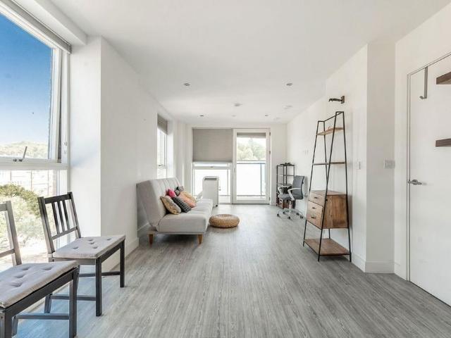 Apartment for rent in London Borough of Ealing, Greater London