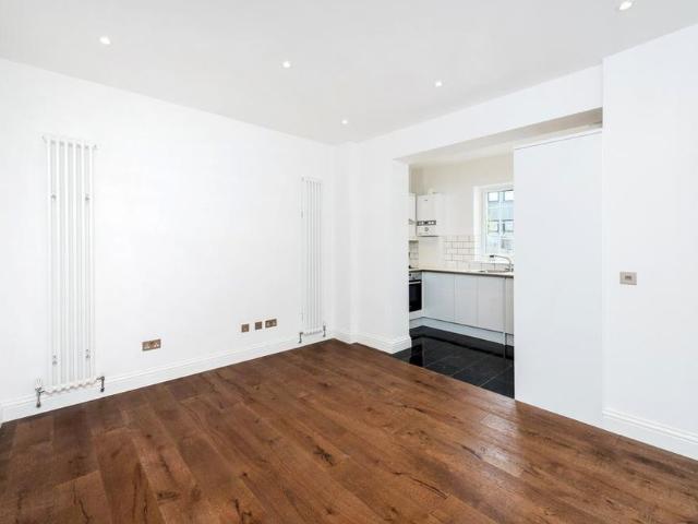 Apartment for rent in West Norwood, Greater London