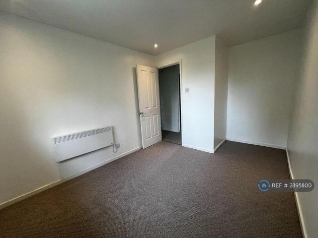 Apartment for rent in Jackmans Estate, King's Walden