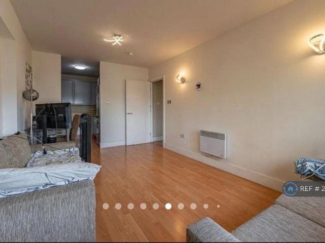 Apartment for rent in Crockherbtown, Falcon Lodge