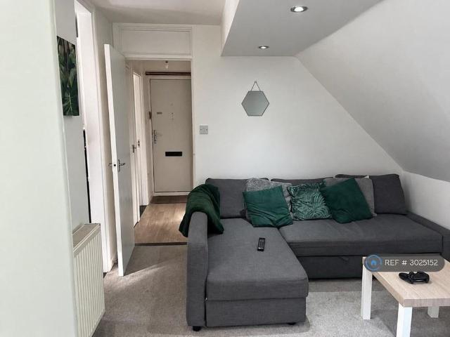 Apartment for rent in Howard Estate, West Suffolk
