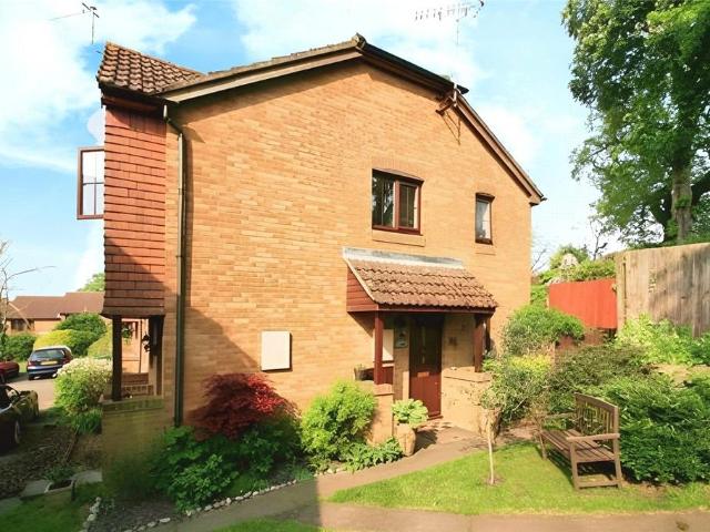 Flat for rent in Batchworth, Hertfordshire