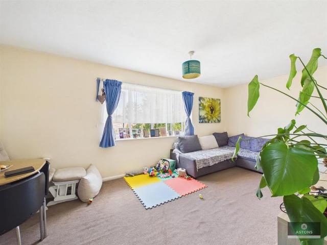 Apartment for rent in Perryfields, West Sussex