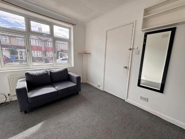 Apartment for rent in London Borough of Hounslow, Spring Grove