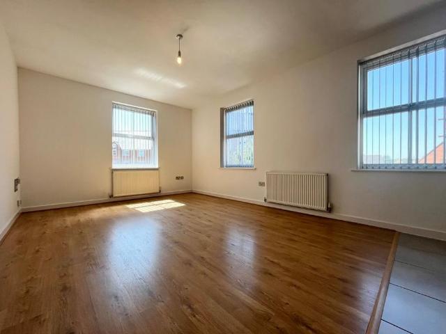 Apartment for rent in Dickens Heath, West Midlands