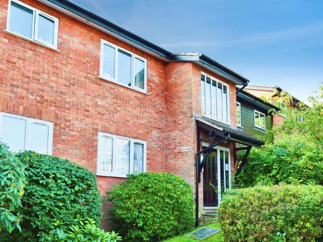 Flat for rent in St Albans, Five Acres
