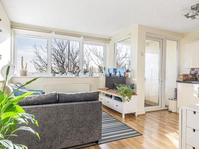 Apartment for rent in Church End, Isle Of Man