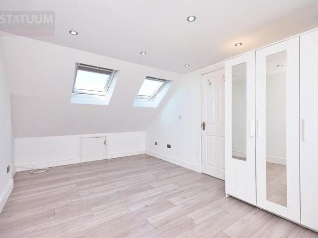Apartment for rent in Gants Hill, Greater London