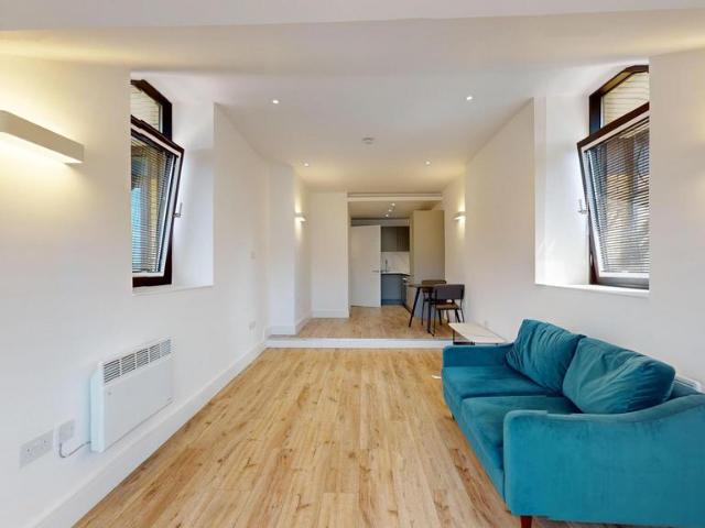 Flat for rent in London Borough of Hounslow, Spring Grove