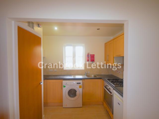 Flat for rent in Newbury Park, Greater London