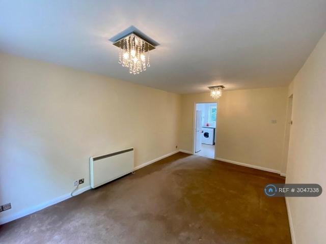 Apartment for rent in Carshalton Beeches, Greater London