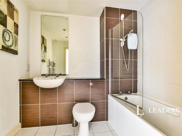 Apartment for rent in Salford Quays, Salford