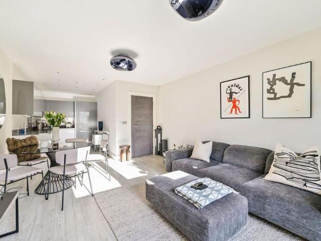 Apartment for rent in London Borough of Hounslow, Spring Grove