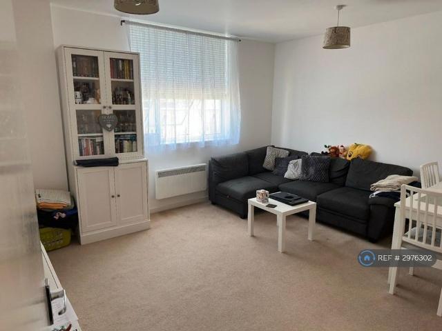 Apartment for rent in London Borough of Ealing, Greater London