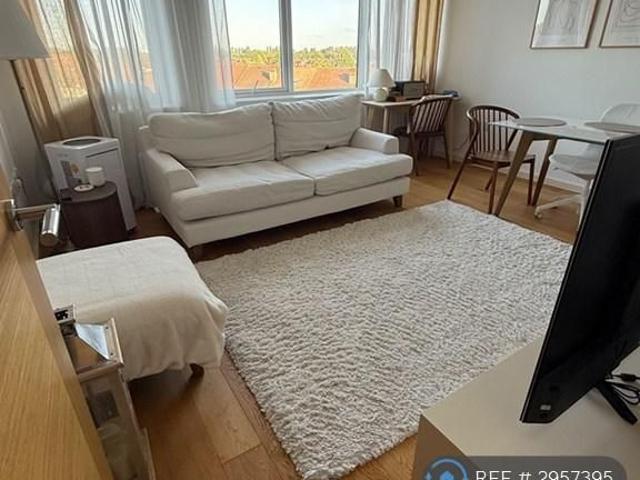 Apartment for rent in London Borough of Croydon, Greater London
