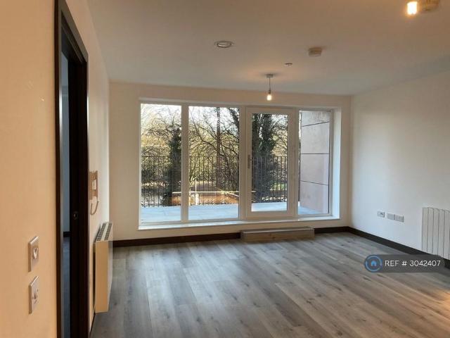 Apartment for rent in Midway, Kent
