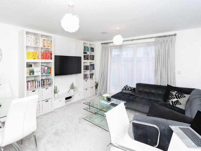 Flat for rent in Pouchen End, Hertfordshire
