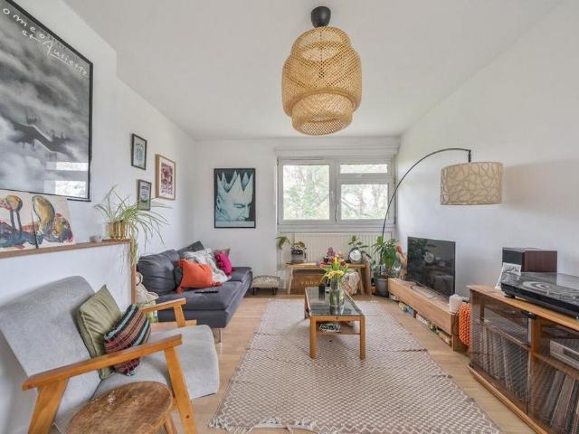 Apartment for rent in London Borough of Lewisham, Forest Hill