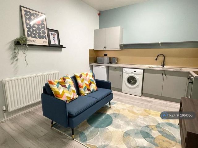 Apartment for rent in West End, Allestree