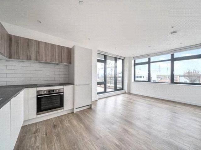 Apartment for rent in Birch Green, Lower Halliford