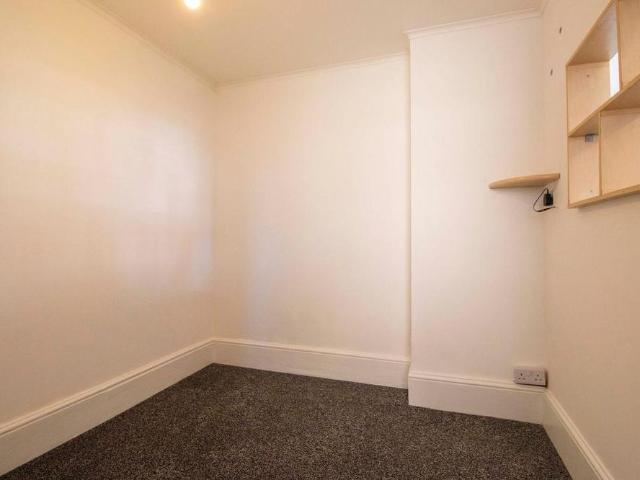 Apartment for rent in Uckfield, Cross In Hand