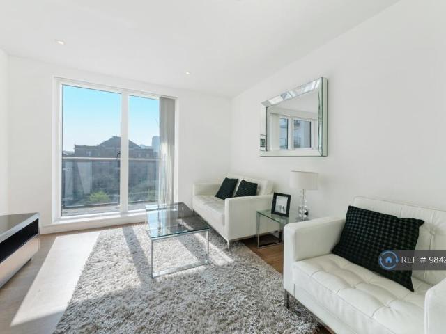Flat for rent in Bromley-by-Bow, Poplar Grove