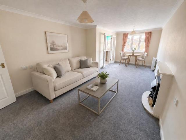 Apartment for rent in Potters Bar, Hertsmere