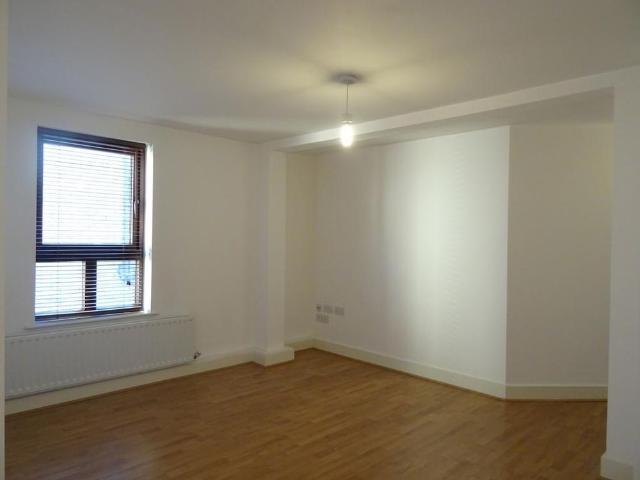 Apartment for rent in Belle Isle, Wakefield