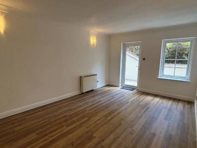 Apartment for rent in Babbacombe