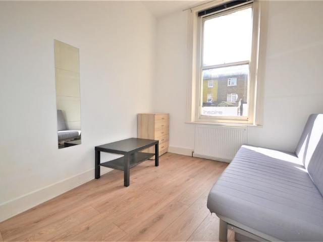 Flat for rent in Kilburn, Greater London
